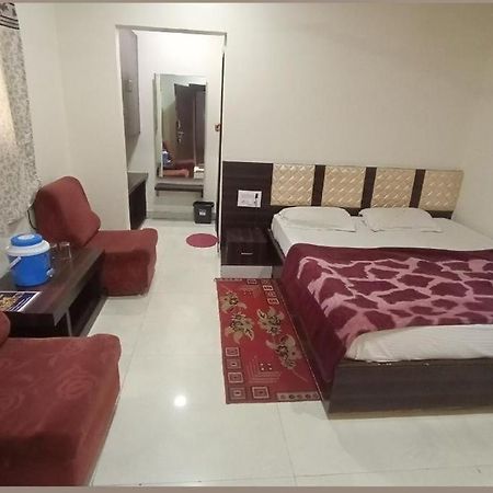 Hotel Paradise Stays Pachmarhī المظهر الخارجي الصورة