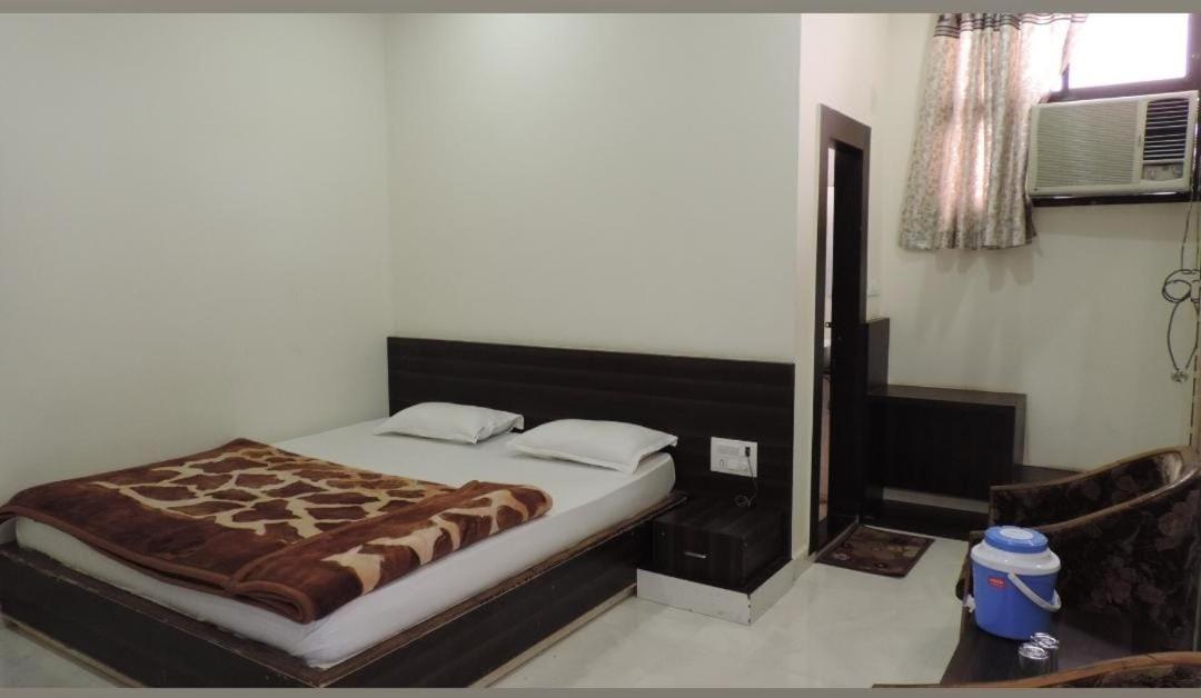 Hotel Paradise Stays Pachmarhī المظهر الخارجي الصورة