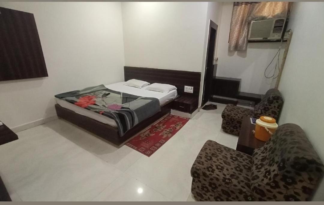 Hotel Paradise Stays Pachmarhī المظهر الخارجي الصورة