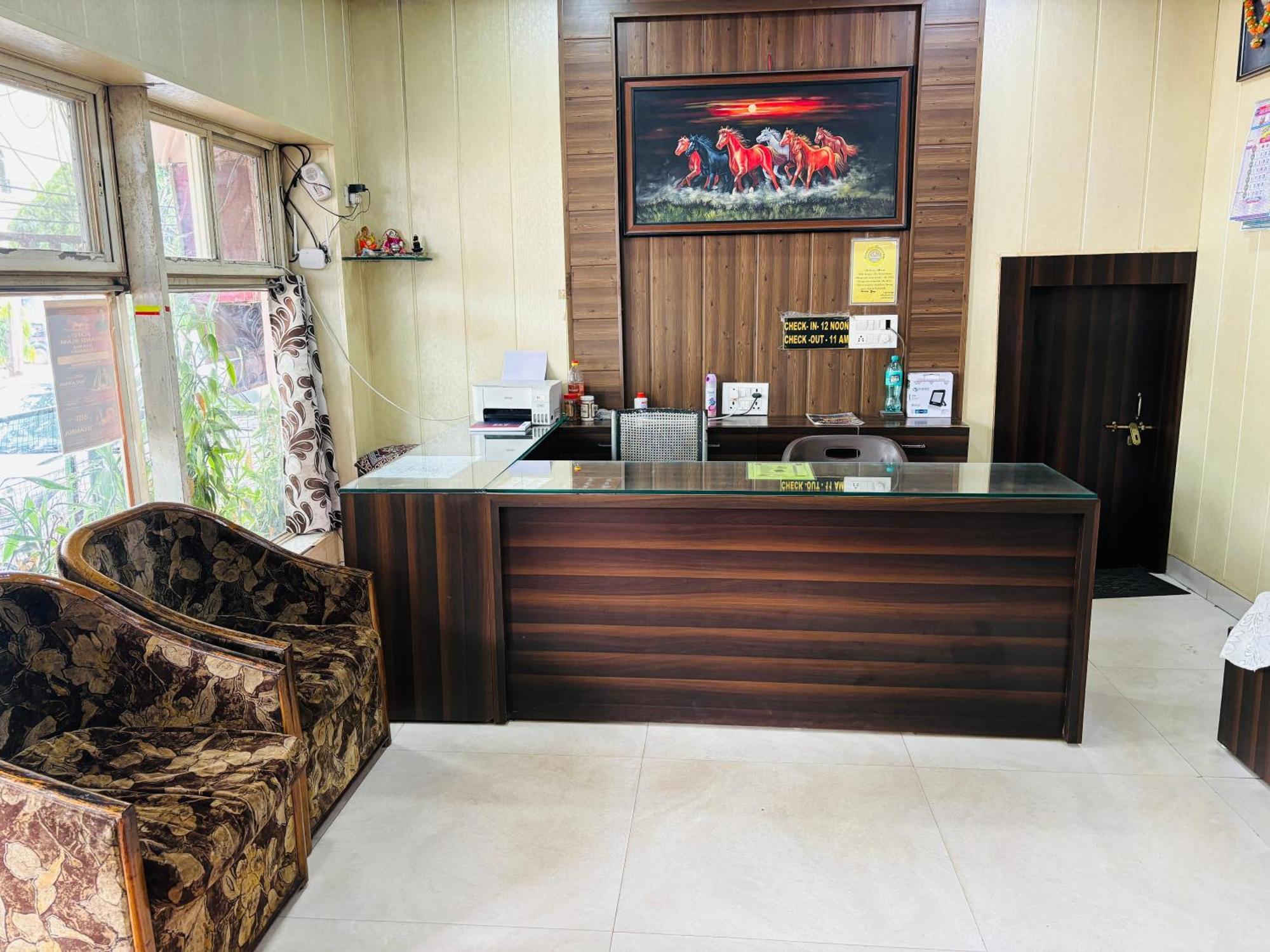Hotel Paradise Stays Pachmarhī المظهر الخارجي الصورة